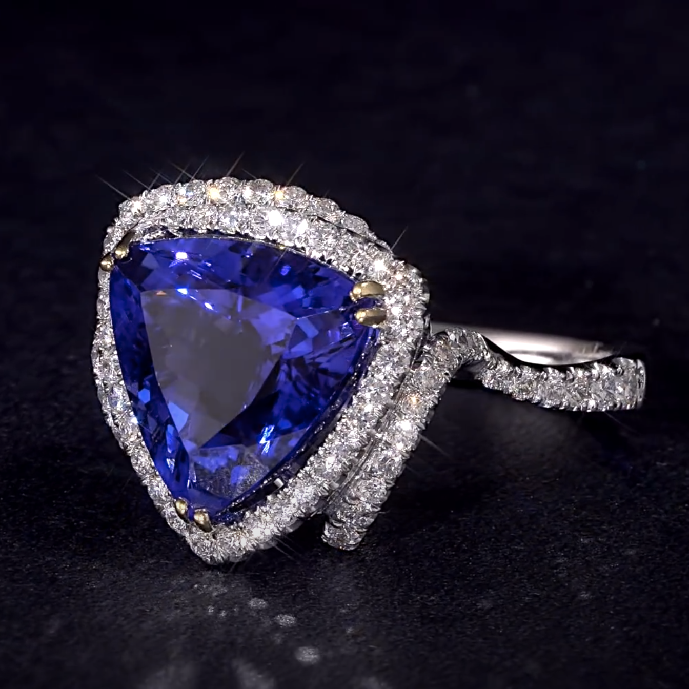 Sapphire ring 7.3ct